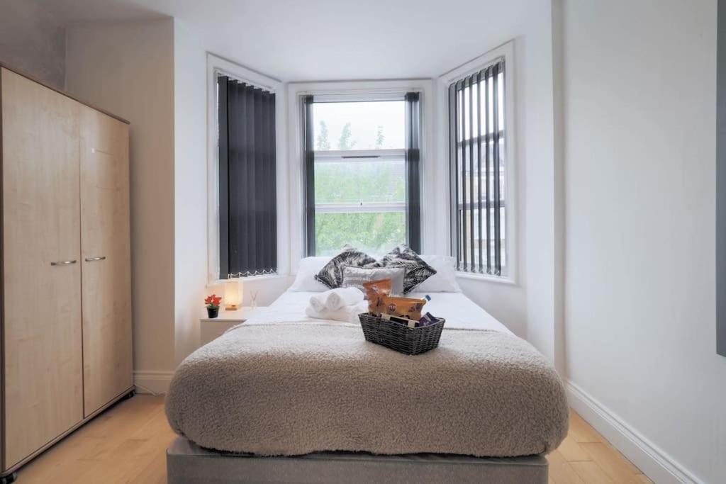 S3 Full In Kilburn With Kitchen Zone 2 Appartamento *