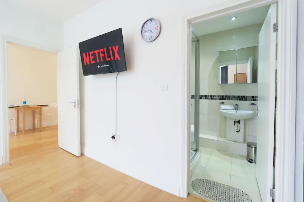 S3 Full In Kilburn With Kitchen Zone 2 Appartamento *