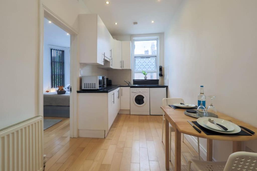 Appartamento S3 Full In Kilburn With Kitchen Zone 2 Londra